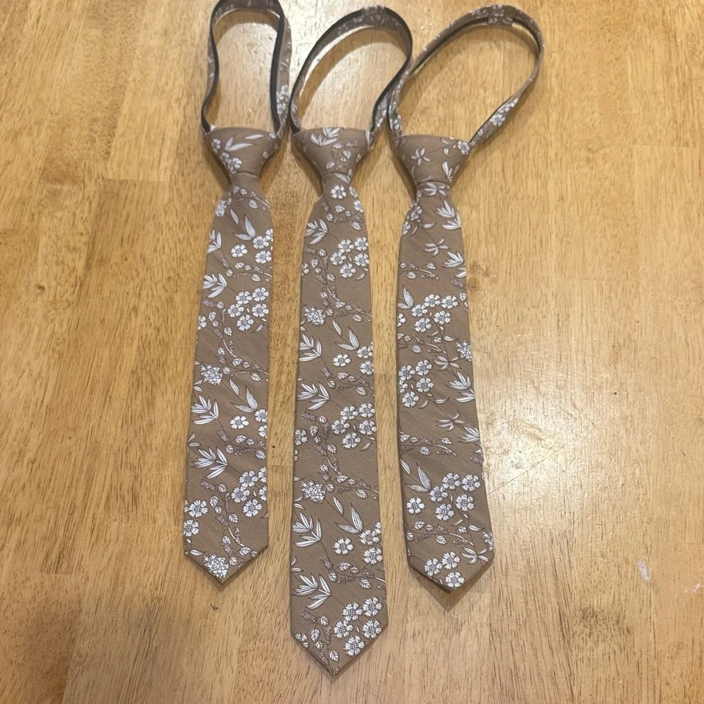 Floral Patterned Tan Ties